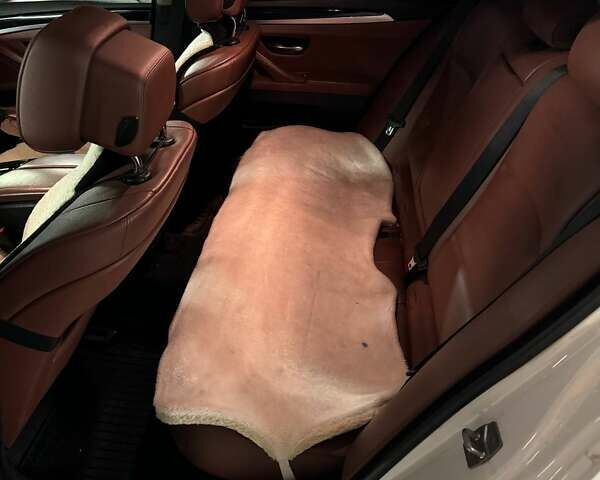Белый БМВ 5 Серия, объемом двигателя 2 л и пробегом 270 тыс. км за 13000 $, фото 12 на Automoto.ua