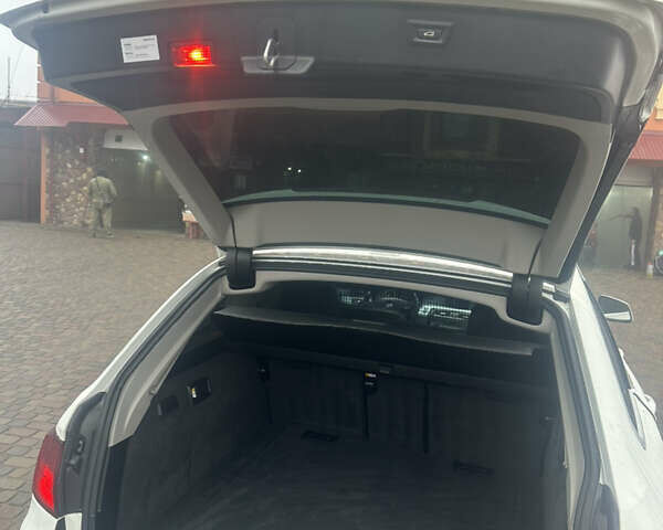 Белый БМВ 5 Серия, объемом двигателя 2 л и пробегом 300 тыс. км за 14777 $, фото 11 на Automoto.ua