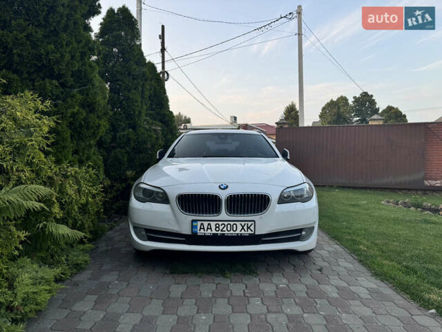Белый БМВ 5 Серия, объемом двигателя 2 л и пробегом 268 тыс. км за 16000 $, фото 1 на Automoto.ua