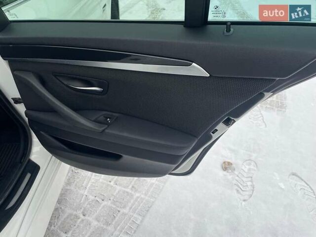 Білий БМВ 5 Серія, об'ємом двигуна 2 л та пробігом 233 тис. км за 14000 $, фото 16 на Automoto.ua