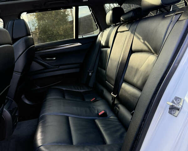 Белый БМВ 5 Серия, объемом двигателя 2 л и пробегом 340 тыс. км за 12750 $, фото 12 на Automoto.ua