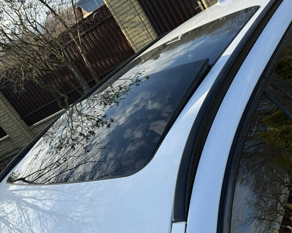 Белый БМВ 5 Серия, объемом двигателя 2 л и пробегом 340 тыс. км за 12750 $, фото 37 на Automoto.ua