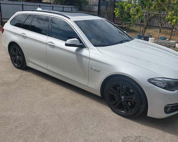 Белый БМВ 5 Серия, объемом двигателя 2.99 л и пробегом 230 тыс. км за 20500 $, фото 4 на Automoto.ua