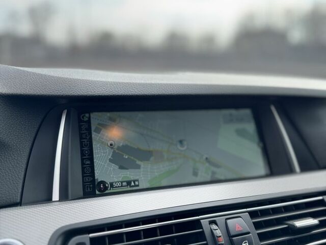 Білий БМВ 5 Серія, об'ємом двигуна 2 л та пробігом 281 тис. км за 18600 $, фото 21 на Automoto.ua