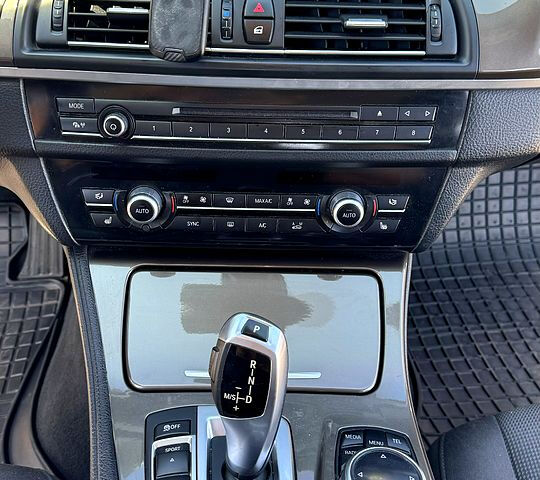 Белый БМВ 5 Серия, объемом двигателя 2 л и пробегом 320 тыс. км за 15600 $, фото 10 на Automoto.ua