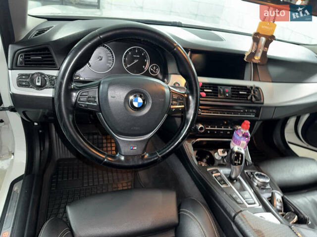 БМВ 5 Серия 2014 в Черновцах на Automoto.ua Белый БМВ 5 Серия, объемом двигателя 2 л и пробегом 307 тыс. км за 15900 $, фото 12 на Automoto.ua