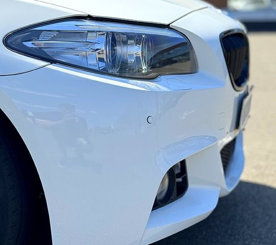 Белый БМВ 5 Серия, объемом двигателя 2 л и пробегом 320 тыс. км за 15600 $, фото 8 на Automoto.ua