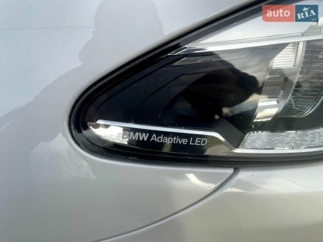 Белый БМВ 5 Серия, объемом двигателя 2 л и пробегом 209 тыс. км за 17000 $, фото 15 на Automoto.ua