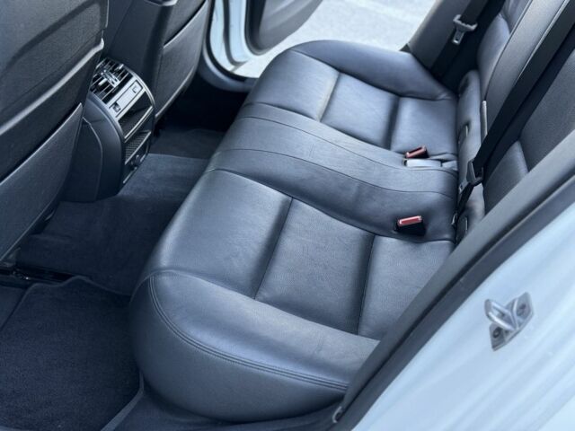 Белый БМВ 5 Серия, объемом двигателя 3 л и пробегом 235 тыс. км за 17999 $, фото 10 на Automoto.ua