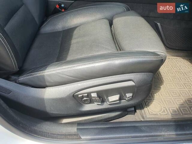 Белый БМВ 5 Серия, объемом двигателя 2 л и пробегом 330 тыс. км за 17000 $, фото 12 на Automoto.ua