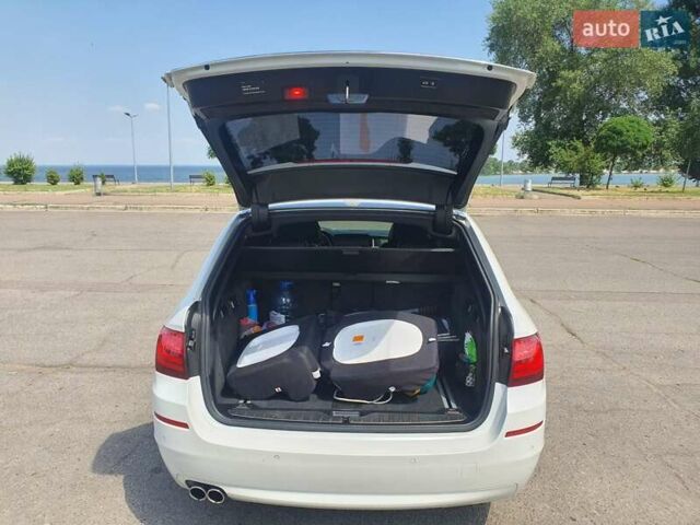 Белый БМВ 5 Серия, объемом двигателя 2 л и пробегом 330 тыс. км за 17000 $, фото 8 на Automoto.ua