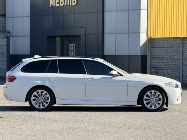 Белый БМВ 5 Серия, объемом двигателя 3 л и пробегом 235 тыс. км за 17999 $, фото 5 на Automoto.ua