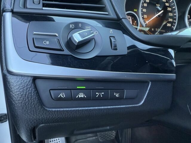 Белый БМВ 5 Серия, объемом двигателя 3 л и пробегом 235 тыс. км за 17999 $, фото 20 на Automoto.ua