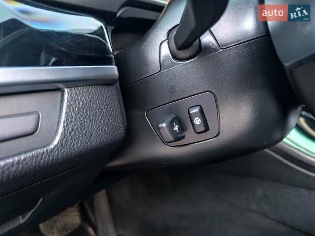 Белый БМВ 5 Серия, объемом двигателя 3 л и пробегом 236 тыс. км за 18550 $, фото 18 на Automoto.ua