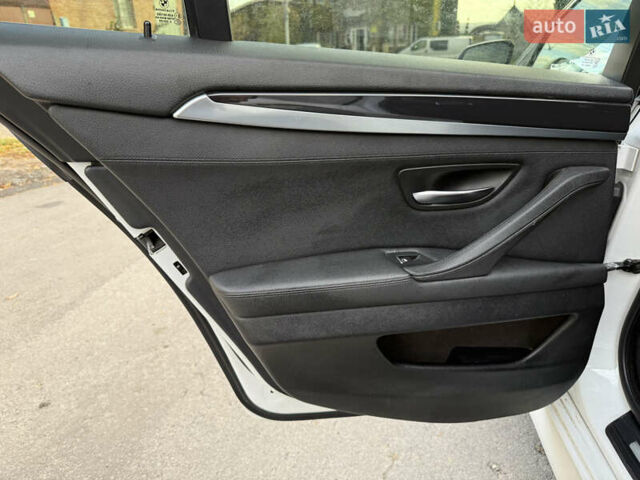 Білий БМВ 5 Серія, об'ємом двигуна 2 л та пробігом 249 тис. км за 13999 $, фото 21 на Automoto.ua