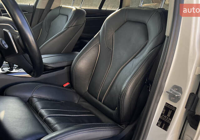 Белый БМВ 5 Серия, объемом двигателя 2.99 л и пробегом 158 тыс. км за 30817 $, фото 19 на Automoto.ua