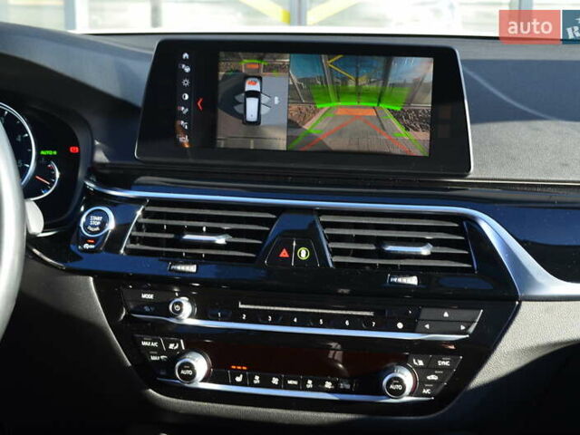 Белый БМВ 5 Серия, объемом двигателя 2.99 л и пробегом 158 тыс. км за 30817 $, фото 26 на Automoto.ua