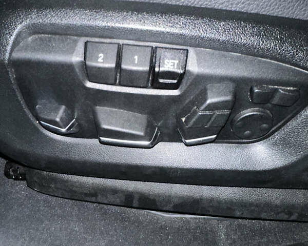 Белый БМВ 5 Серия, объемом двигателя 2 л и пробегом 181 тыс. км за 27200 $, фото 29 на Automoto.ua