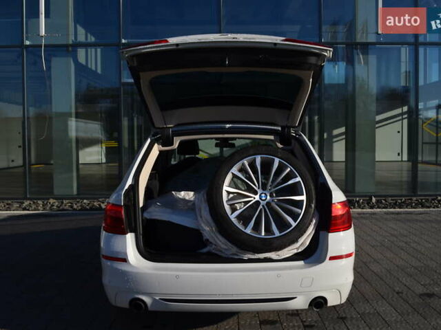 Белый БМВ 5 Серия, объемом двигателя 2.99 л и пробегом 158 тыс. км за 30817 $, фото 62 на Automoto.ua