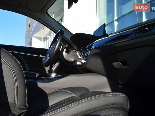 Белый БМВ 5 Серия, объемом двигателя 2.99 л и пробегом 158 тыс. км за 30817 $, фото 68 на Automoto.ua