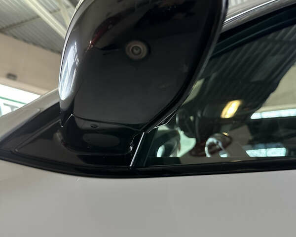 Белый БМВ 5 Серия, объемом двигателя 2 л и пробегом 181 тыс. км за 27200 $, фото 5 на Automoto.ua