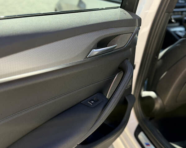 Белый БМВ 5 Серия, объемом двигателя 3 л и пробегом 130 тыс. км за 29000 $, фото 15 на Automoto.ua