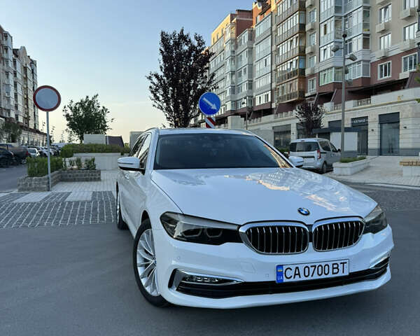 Белый БМВ 5 Серия, объемом двигателя 2.99 л и пробегом 247 тыс. км за 25200 $, фото 7 на Automoto.ua