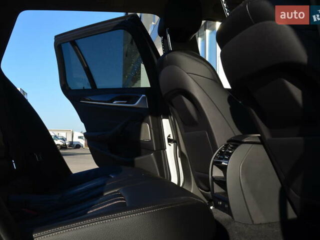 Белый БМВ 5 Серия, объемом двигателя 2.99 л и пробегом 158 тыс. км за 30817 $, фото 59 на Automoto.ua