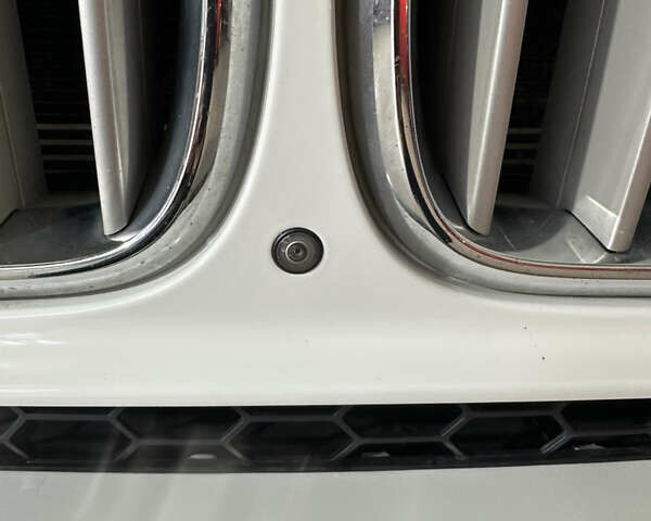 Белый БМВ 5 Серия, объемом двигателя 2 л и пробегом 181 тыс. км за 27200 $, фото 20 на Automoto.ua