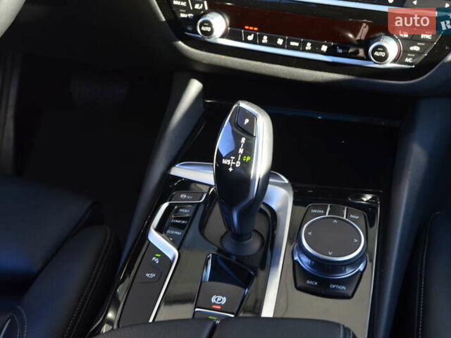 Белый БМВ 5 Серия, объемом двигателя 2.99 л и пробегом 158 тыс. км за 30817 $, фото 51 на Automoto.ua