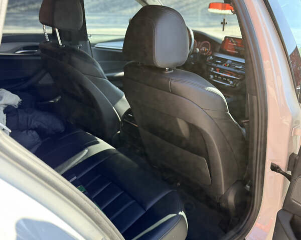 Белый БМВ 5 Серия, объемом двигателя 3 л и пробегом 130 тыс. км за 29000 $, фото 14 на Automoto.ua