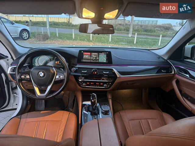 Белый БМВ 5 Серия, объемом двигателя 2.99 л и пробегом 254 тыс. км за 23400 $, фото 38 на Automoto.ua