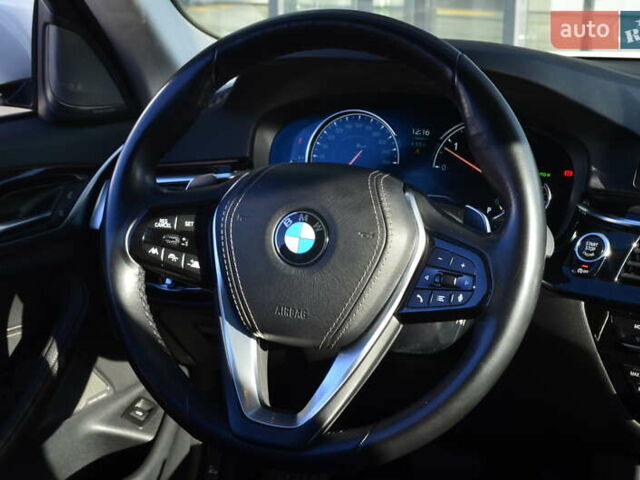 Белый БМВ 5 Серия, объемом двигателя 2.99 л и пробегом 158 тыс. км за 30817 $, фото 22 на Automoto.ua