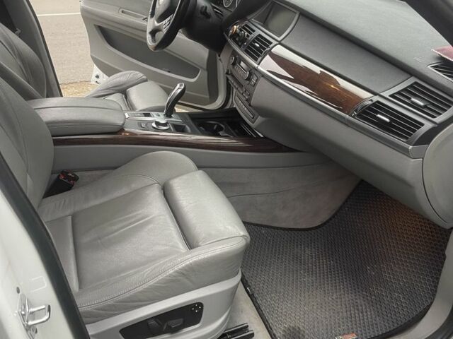 Белый БМВ 5 Серия, объемом двигателя 3 л и пробегом 234 тыс. км за 9800 $, фото 5 на Automoto.ua