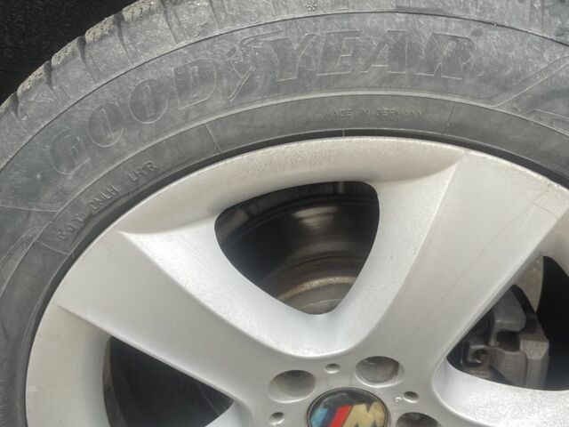 Белый БМВ 5 Серия, объемом двигателя 3 л и пробегом 234 тыс. км за 9800 $, фото 2 на Automoto.ua