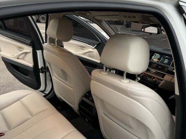 Белый БМВ 5 Серия, объемом двигателя 0 л и пробегом 136 тыс. км за 13999 $, фото 11 на Automoto.ua