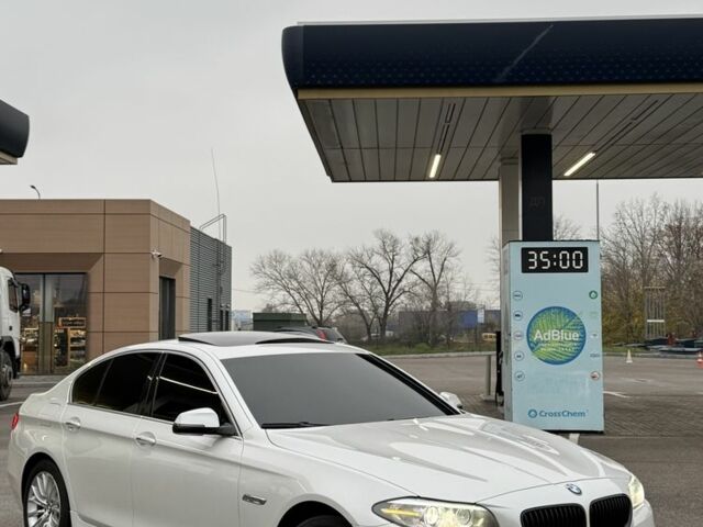 Белый БМВ 5 Серия, объемом двигателя 0 л и пробегом 136 тыс. км за 13999 $, фото 1 на Automoto.ua