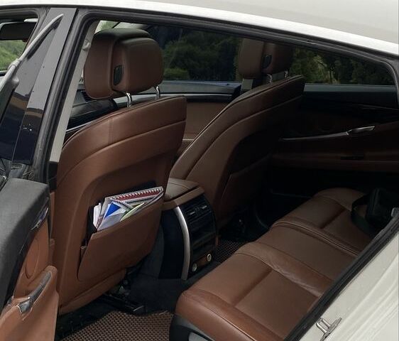 Белый БМВ 5 Серия, объемом двигателя 3 л и пробегом 172 тыс. км за 11800 $, фото 9 на Automoto.ua