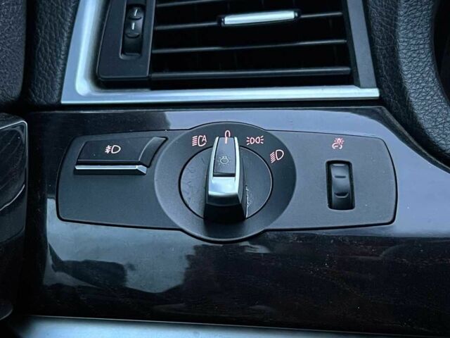 Белый БМВ 5 Серия, объемом двигателя 3 л и пробегом 215 тыс. км за 11800 $, фото 18 на Automoto.ua