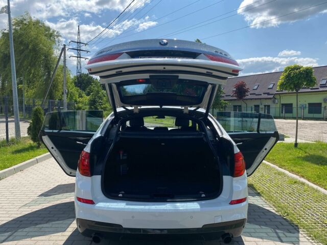 Белый БМВ 5 Серия, объемом двигателя 3 л и пробегом 150 тыс. км за 13500 $, фото 3 на Automoto.ua