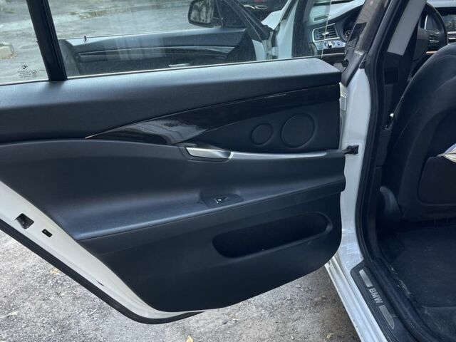 Білий БМВ 5 Серія, об'ємом двигуна 3 л та пробігом 205 тис. км за 18500 $, фото 14 на Automoto.ua