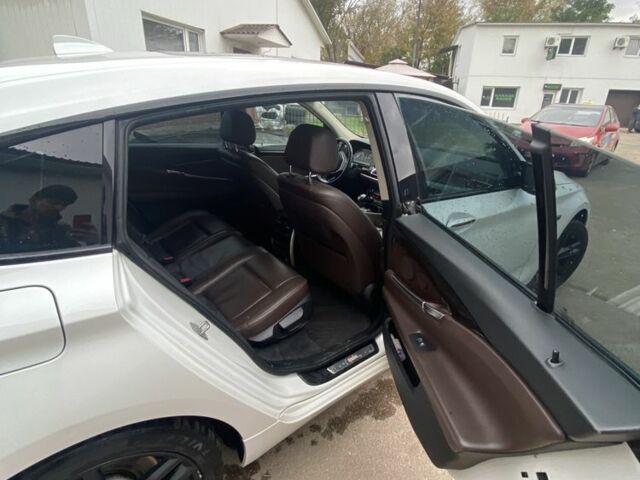 Білий БМВ 5 Серія, об'ємом двигуна 3 л та пробігом 210 тис. км за 18000 $, фото 9 на Automoto.ua