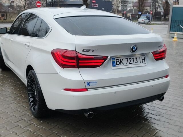 Белый БМВ 5 Серия, объемом двигателя 3 л и пробегом 114 тыс. км за 20000 $, фото 3 на Automoto.ua