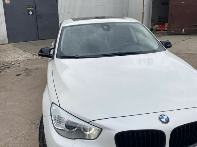 Білий БМВ 5 Серія, об'ємом двигуна 3 л та пробігом 210 тис. км за 18000 $, фото 1 на Automoto.ua