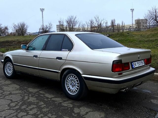 Бежевый БМВ 5 Серия, объемом двигателя 3 л и пробегом 427 тыс. км за 3150 $, фото 2 на Automoto.ua