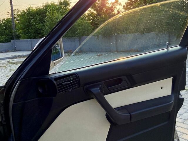 Бежевый БМВ 5 Серия, объемом двигателя 3 л и пробегом 427 тыс. км за 3100 $, фото 3 на Automoto.ua