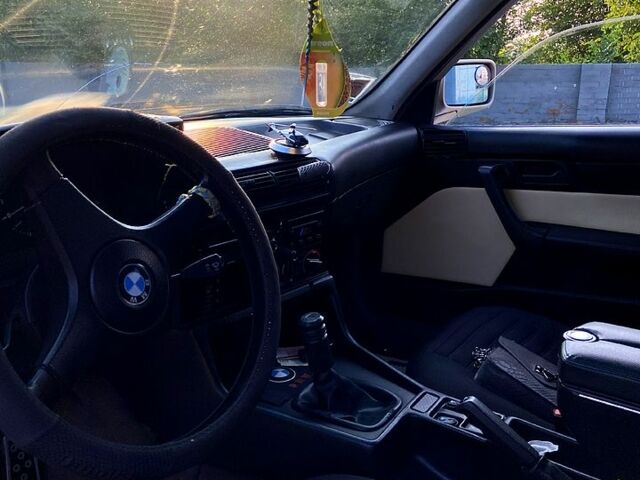 Бежевый БМВ 5 Серия, объемом двигателя 3 л и пробегом 427 тыс. км за 3100 $, фото 4 на Automoto.ua