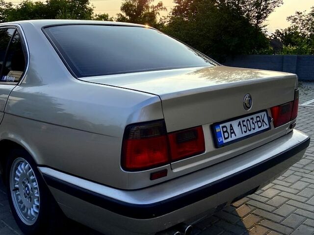 Бежевый БМВ 5 Серия, объемом двигателя 3 л и пробегом 427 тыс. км за 3100 $, фото 2 на Automoto.ua