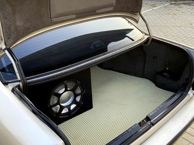 Бежевый БМВ 5 Серия, объемом двигателя 3 л и пробегом 427 тыс. км за 3100 $, фото 5 на Automoto.ua