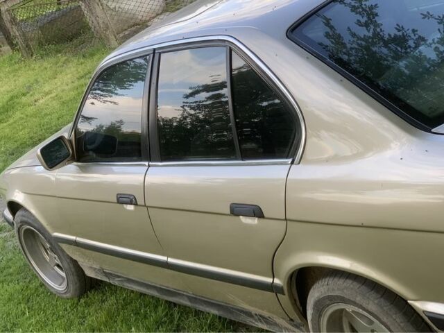 Бежевый БМВ 5 Серия, объемом двигателя 2.5 л и пробегом 3 тыс. км за 3091 $, фото 2 на Automoto.ua